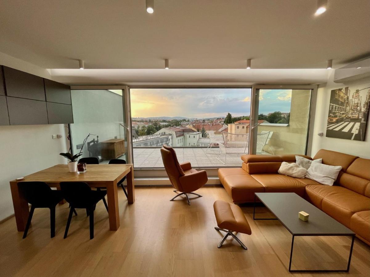 Brno City Center Apartment With Parking And A Big Terrace Exterior photo